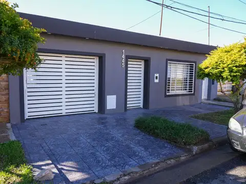 Casa 3 dormitorios con pileta, zona Blas Parera