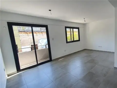 Departamento en Alquiler en Temperley, $ 395.000