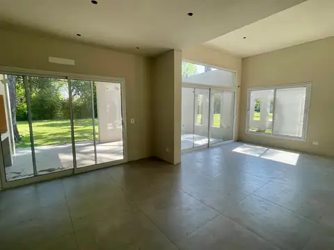 Casa en Venta en Benavidez, USD 270.000