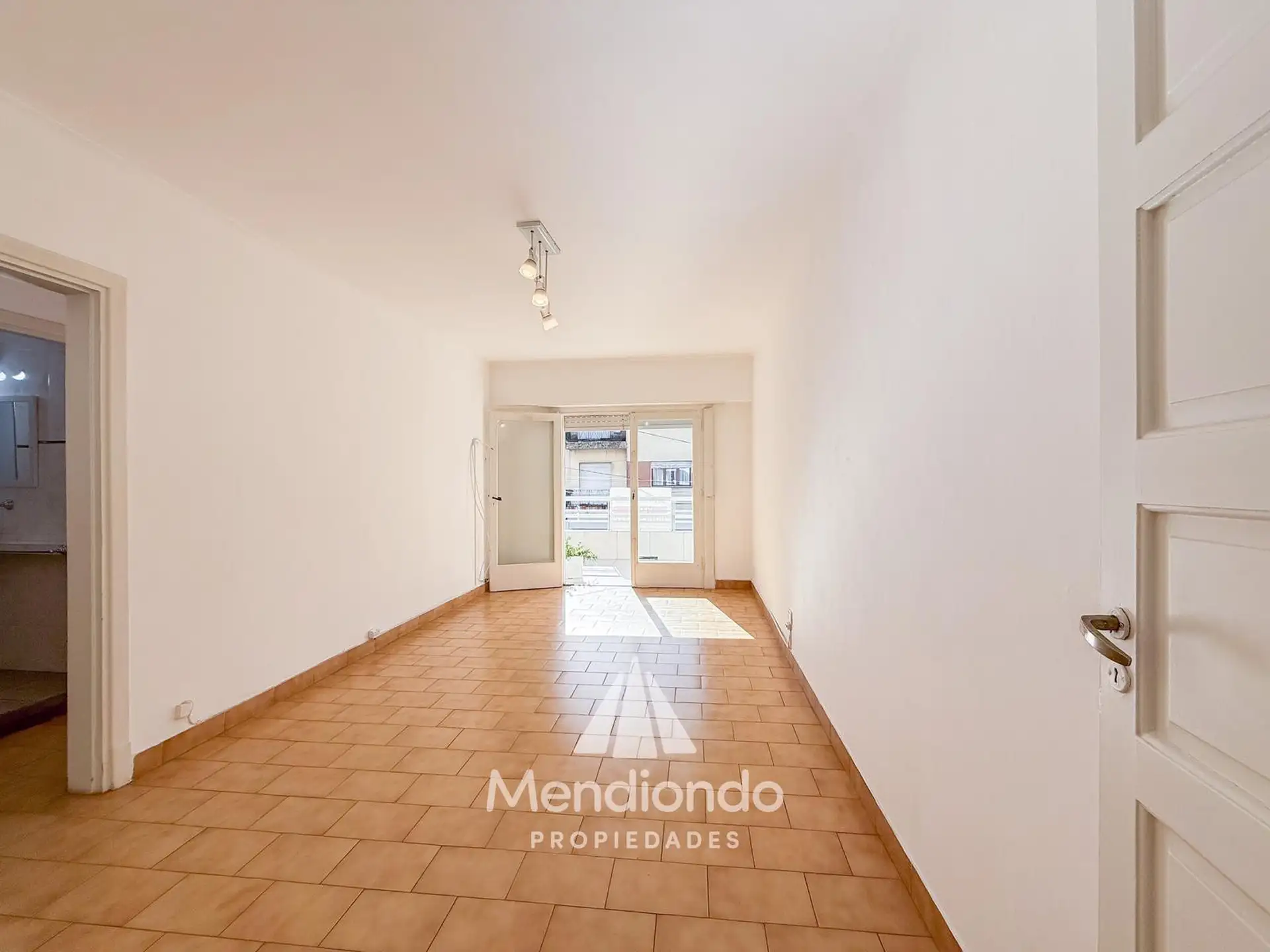 PH 3 amb. dep. con balcón terraza al frente y terraza propia. Zona Aldrey.