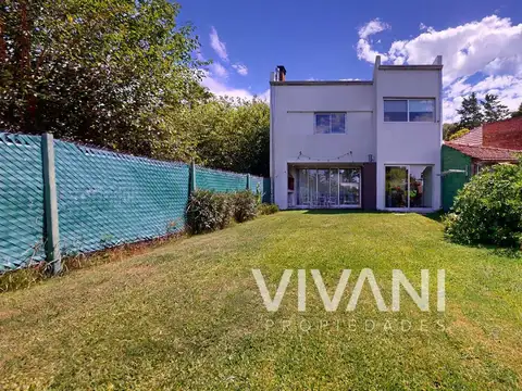 Venta de Casa 3 dormitorios 8 entre 656 y 657 La Plata