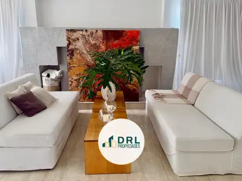 Casa 8 ambientes con 5 baños