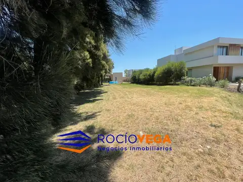 Terreno en Venta 35  mts Fondo