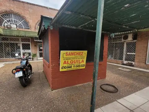 Alquilo Local en excelente ubicación y buen estado
