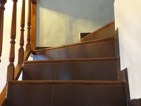 Depto Tipo Casa 3 ambientes con 2 baños