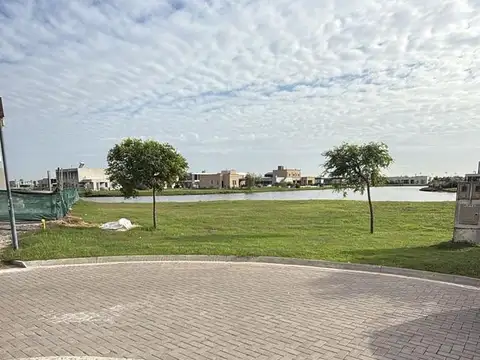 Terreno en Venta 12  mts Frente