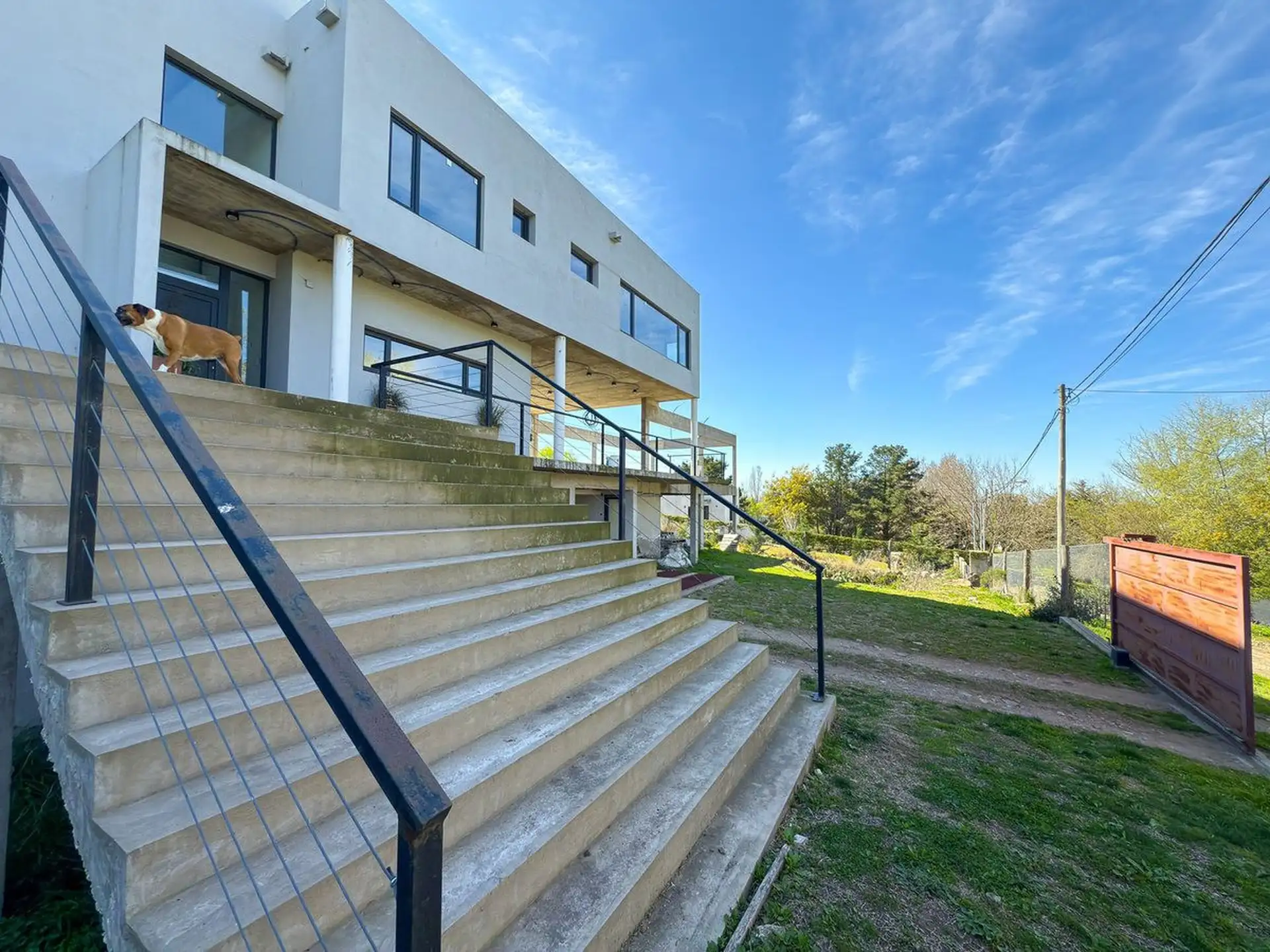 VENTA CASA CON POTENCIAL TURÍSTICO EN BARRIO GOLF – TANDIL