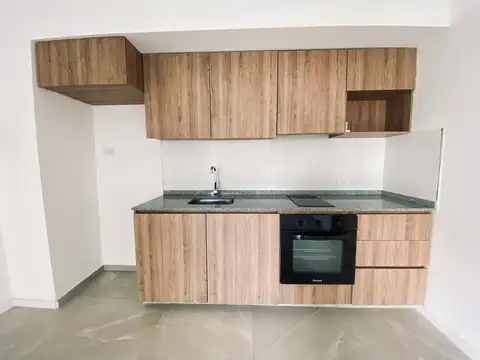 Departamento en Alquiler en Parque Chacabuco, $ 550.000