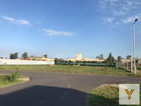 Terreno en venta - 914Mts2 - Luján