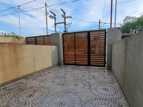 Casa en Alquiler en Villa Sarmiento, $ 620.000