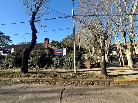 Terreno en Venta en Monte Grande, USD 700.000