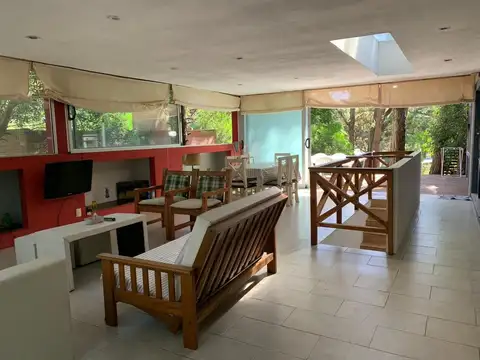 VENTA CASA 4 AMB EN MAR AZUL CON JARDIN Y PARRILLA