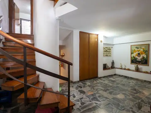 Casa 5 Amb en Venta en Villa del Parque c/ Cochera