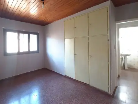 Casa en Alquiler con 1 cochera