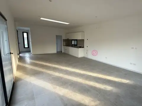 Casa en Venta en Pilar del Este - San Ramon, USD 195.000