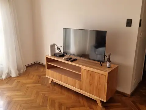 Uruguay 300, Piso 14