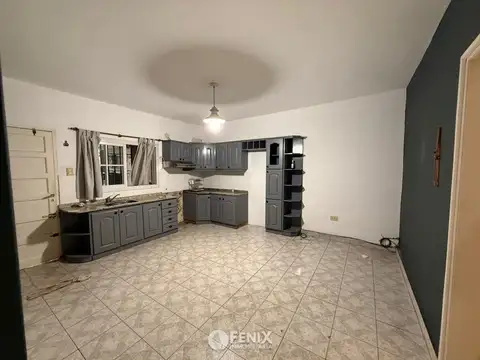 Casa en Alquiler con 1 cochera