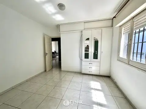 Casa en Alquiler con 1 cochera