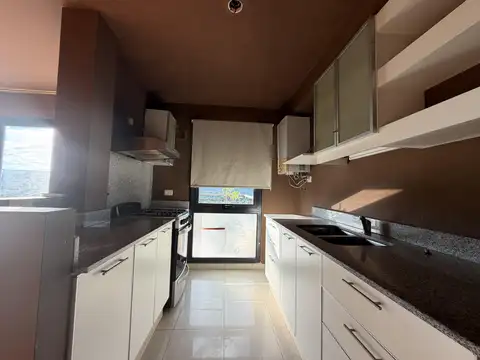 Departamento 4 ambientes con 3 baños