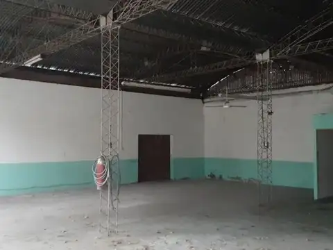 Casa en Venta con 5 cocheras