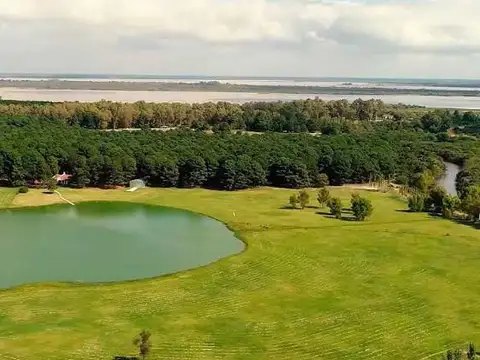 Chacra de 5 hectareas proxima a Carmelo en complejo privado con embarcadero y playa