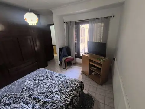 Venta Casa 3 ambientes +Depto 2 ambientes Necochea