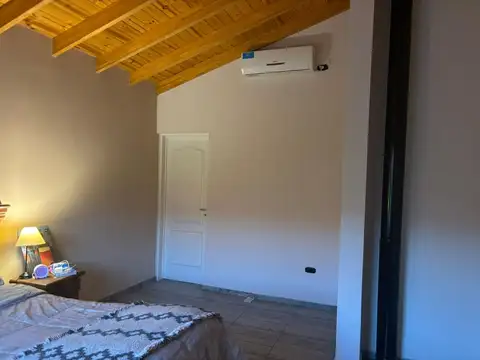 Casa 4 dormitorios con pileta en Carpinteria