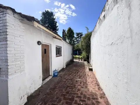 Casa a la venta con renta hasta Abril 2026 - Bella Vista