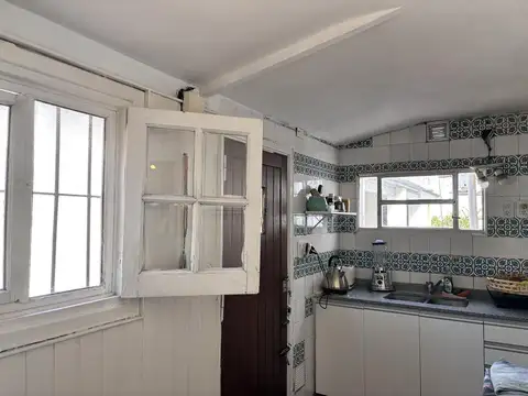 Casa 5 ambientes con 1 baño