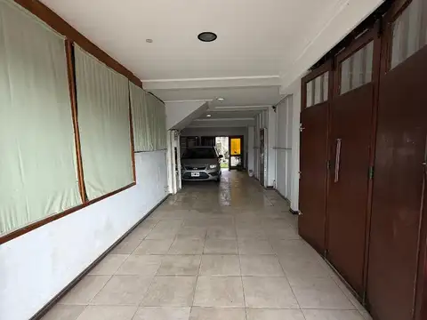 Local en Venta en Barrio Lopez De Gomara, USD 160.000