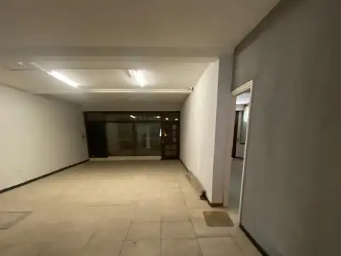 LOCAL MAS VIVIENDA SOBRE AV. MONSEÑOR ZABALA