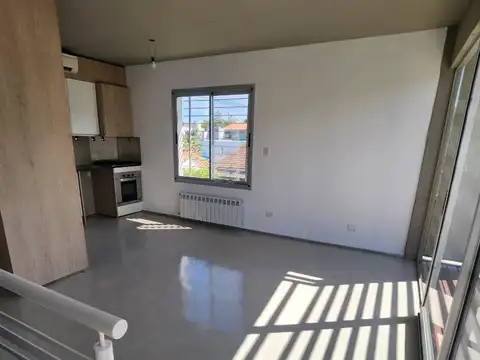 Casa 2 ambientes con 2 baños