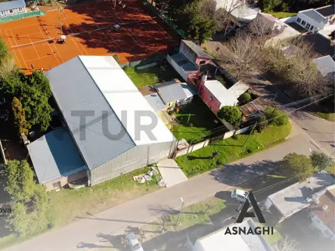 Lotes a la venta con galpón en Gonnet