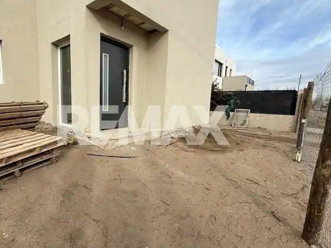 Casa 6 ambientes con 3 baños