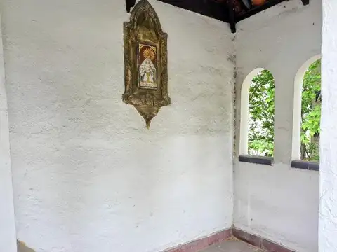 Casa en Alquiler con 2 cocheras