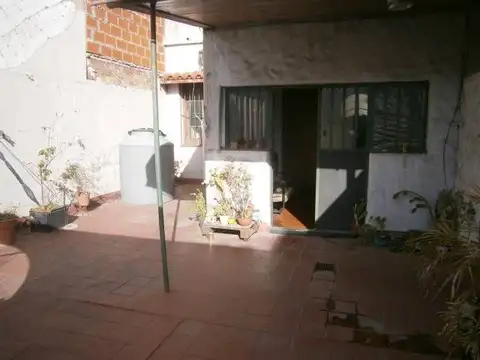 Casa - Venta - Argentina, Avellaneda - Avenida Mitre 2022