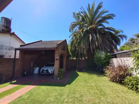 VENTA CASA 4 Amb. c/JARDIN y PILETA - OPORTUNIDAD!