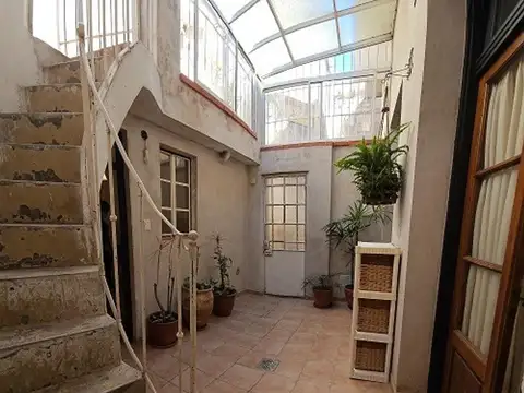 Depto Tipo Casa 2 ambientes con 1 baño