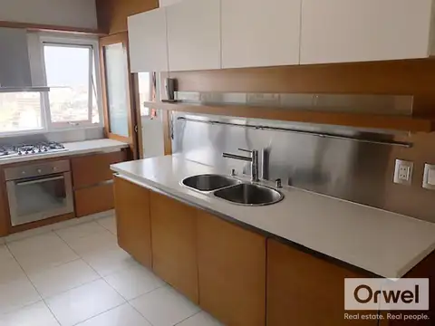 Departamento en Alquiler de 4 ambientes