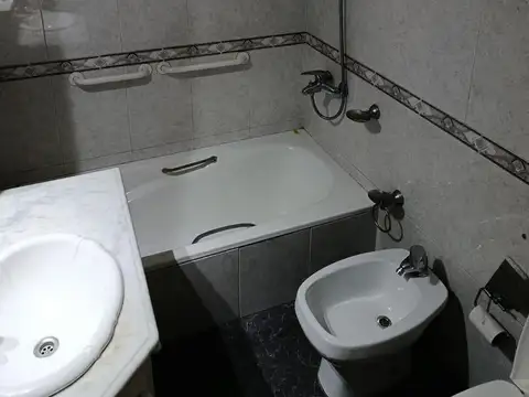 Departamento 4 ambientes con 1 baño