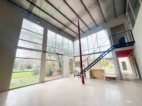 CASA EN VENTA 5 AMBIENTES PARQUE LAS NACIONES