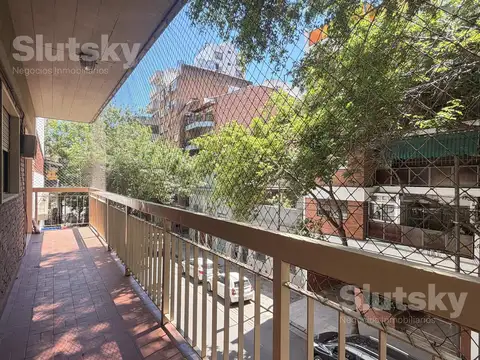 Venta Departamento en Belgrano - 4 Ambientes - Cochera