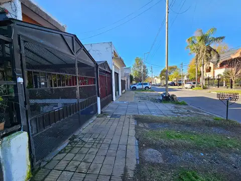 Casa en Venta en Castelar, USD 100.000
