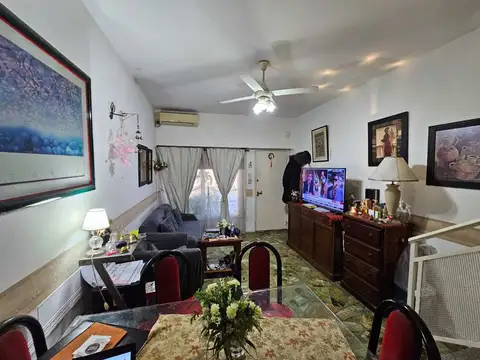 VENTA CASA DUPLEX 3 AMBIENTES CON COCHERA CASTELAR