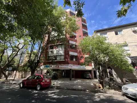 Maestro Angel D'elia 1200, Piso 6