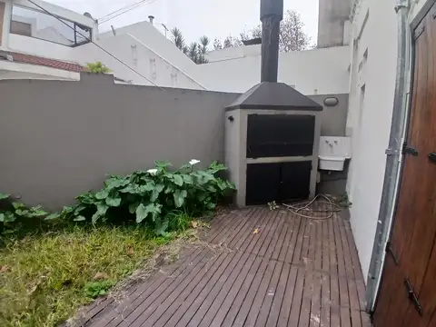 Depto Tipo Casa 3 ambientes con 2 baños