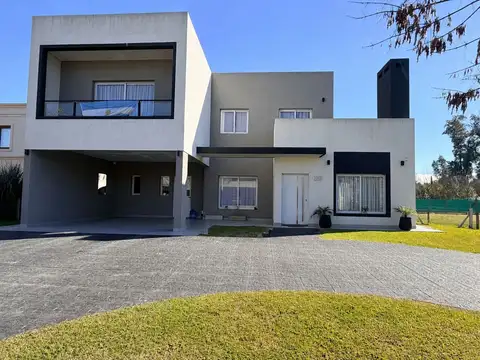 VENTA CASA 4 AMB BARRIO CERRADO WESTON