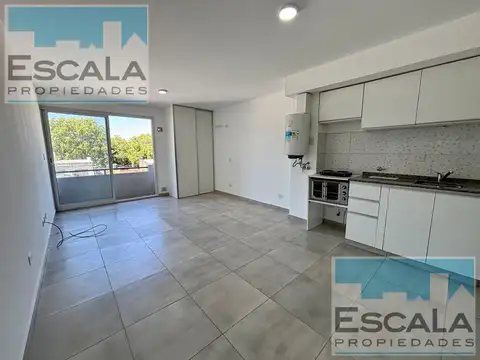 MONOAMBIENTE CON BALCON EN ARROYITO