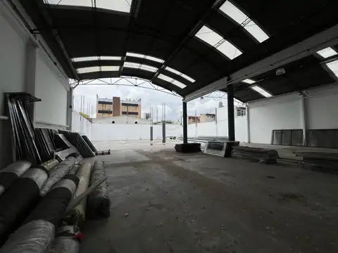 VENTA DE GALPON EN VILLA LURO
