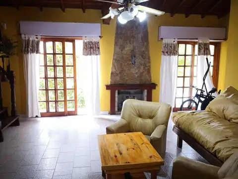 Depto Tipo Casa en Venta de 5 ambientes
